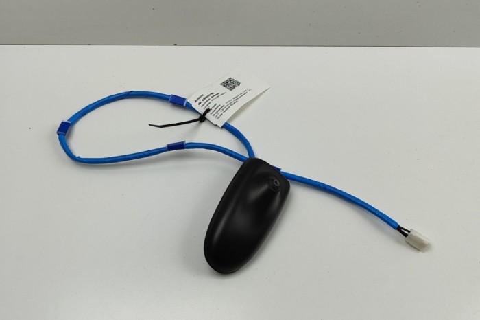 Antena TOYOTA PRIUS PLUS _W4_ 2019 OEM: 863C0-47030 30555765