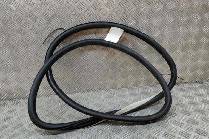 Garnitura ușă dreapta spate CITRO&Euml;N C5 III RD_ 2010 OEM: 9025Q6 | 27611589
