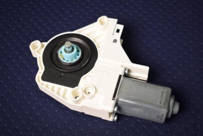 Motor macara geam ușă dreapta față AUDI A6 4G2, C7, 4GC 2013 OEM: 8K0959802B 2405701 foto