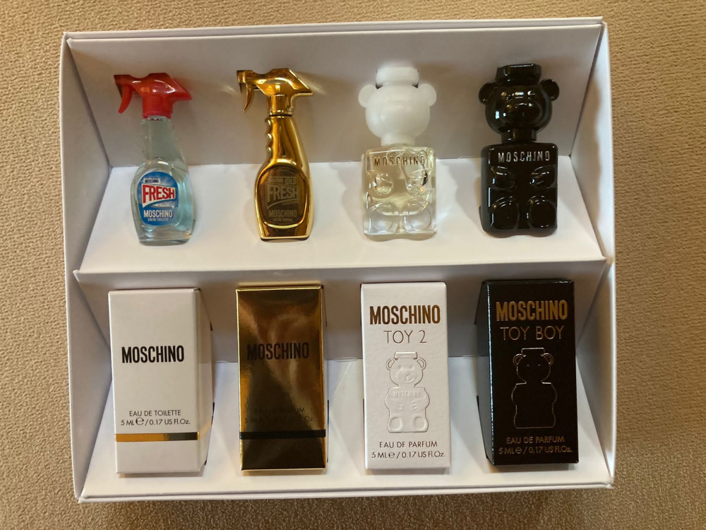 SET Moschino Miniature Collection , NOU !!!, Apa de parfum, Mai putin de 10  ml | Okazii.ro