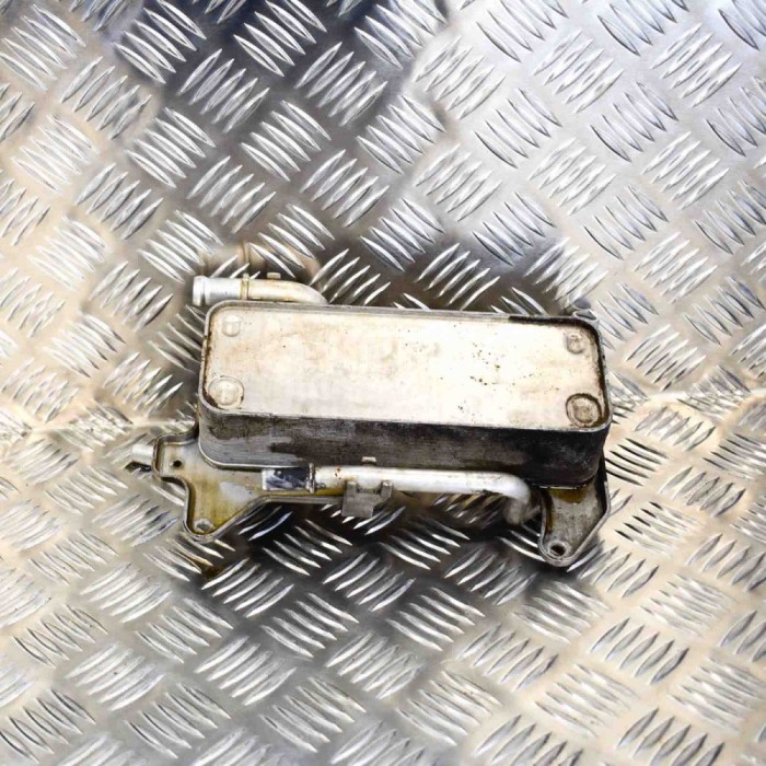 Răcitor de ulei AUDI Q7 4L 2015 OEM: 4M0317021G