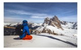 Tablou Canvas, "Explorator &icirc;n liniștea muntelui alb", Cer, Munte, Zăpadă, Persoană, &Icirc;mbrăcăminte, Schiuri, Peisaj, Iarnă, Aventură, Liniște, 39 x 26 c