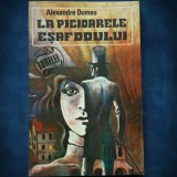 Cumpara ieftin LA PICIOARELE ESAFODULUI - ALEXANDRE DUMAS - LORELEI