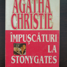 IMPUSCATURI LA STONYGATES - Agatha Christie