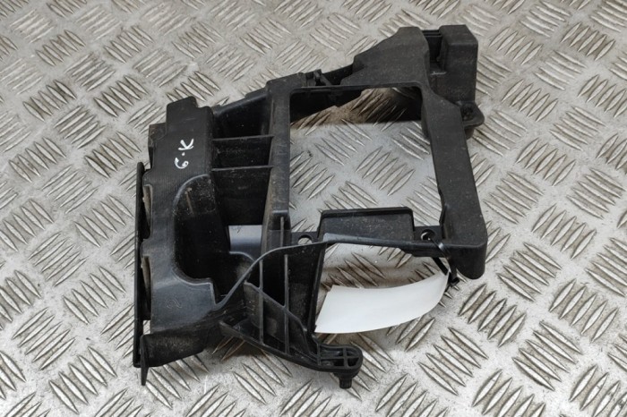 Suport bara de protecție st&acirc;nga spate AUDI A6 Avant 4G5, C7, 4GD 2016 OEM: 4G9807393D | 30397136
