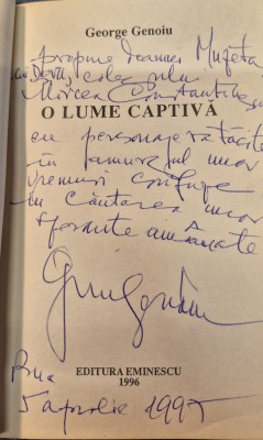 O lume captiva George Genoiu cu autograf foto