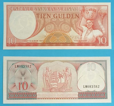 Surinam 10 Gulden 1963 &amp;#039;Femeie cu coș și torță&amp;#039; UNC serie: LM083582 p121 foto