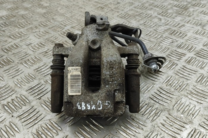 Etrier de fr&acirc;nă dreapta spate OPEL Crossland X P17 2022 OEM: 9815993780 27607280