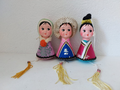 Lot 3 papusi chinezesti vechi, vintage, Coloured Dolls China, 9cm foto