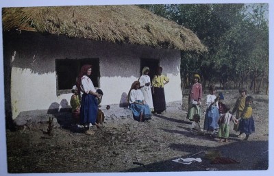 TARANCI CU COPIII IN FATA CASEI , CARTE POSTALA ILUSTRATA , POLICROMA, NECIRCULATA , INCEPUT DE SECOL XX foto