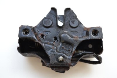 &amp;Icirc;ncuietoare capota LEXUS IS II GSE2_, ALE2_, USE2_ 2007 OEM: nera | 1892508 foto