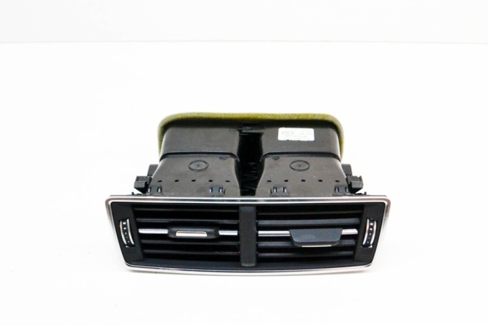 Gura de ventilație consola centrală AUDI Q7 4M 2016 OEM: 4M0819203C,4M0819203 13982917