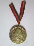 Rar! Romania Martisor 8 Iunie 1930 regele Carol II,diametrul=22 mm