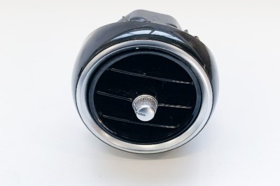 Gura de ventilație planșa de bord MERCEDES-BENZ C W205 2017 OEM: 516457CZ,A2058301200 10892649 foto