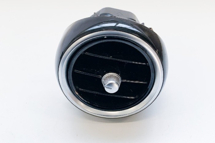 Gura de ventilație planșa de bord MERCEDES-BENZ C W205 2017 OEM: 516457CZ,A2058301200 10892649