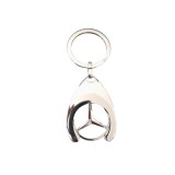 Cumpara ieftin Breloc Chei Auto Mercedes Argintiu Metalic IdeallStore, 7.5cm, Emblema Detașabilă, Breloc Damă/Bărbat, Inel Chei Argintiu
