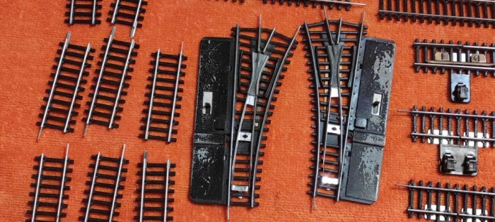Linii sine pt. trenulet electric scara TT/12 mm profiul u modelul vechi