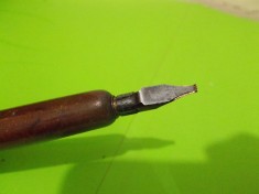 TOC vechi din LEMN cu penita nr. 13 , Made in USA