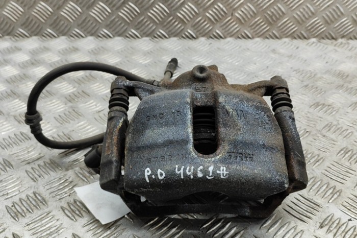 Etrier de fr&acirc;nă dreapta față AUDI A3 Sportback 8VA, 8VF 2019 OEM: Hatchback | 25189670