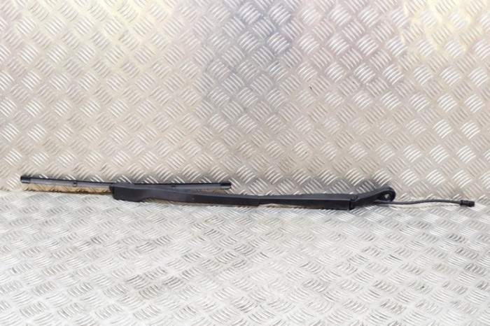 Braț ștergător față BMW 3 G20, G28 2021 OEM: 9448921 14888979
