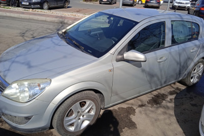 OPEL Astra h foto