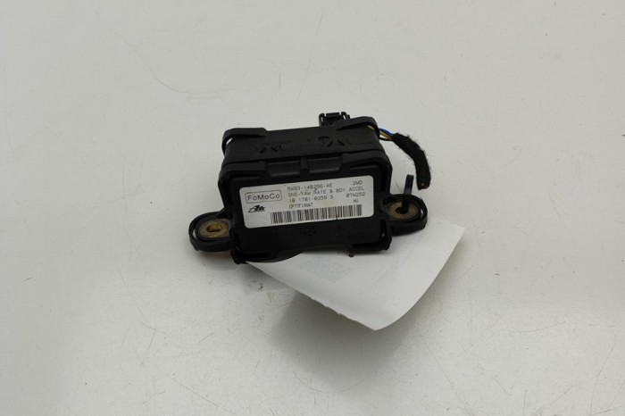 Senzor de accelerație JAGUAR XJ X350 2008 OEM: 5W93-14B296-AE 30254157