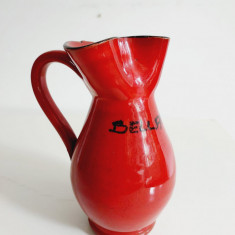 Ulcica ceramica (lut) smaltuita rosu, 16cm inaltime pe care scrie Bellariva 1984