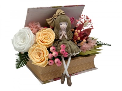 Aranjament floral personalizabil, Eventissimi, cutie cadou, carte, balerina, trandafiri criogenati si plante uscate multicolor foto