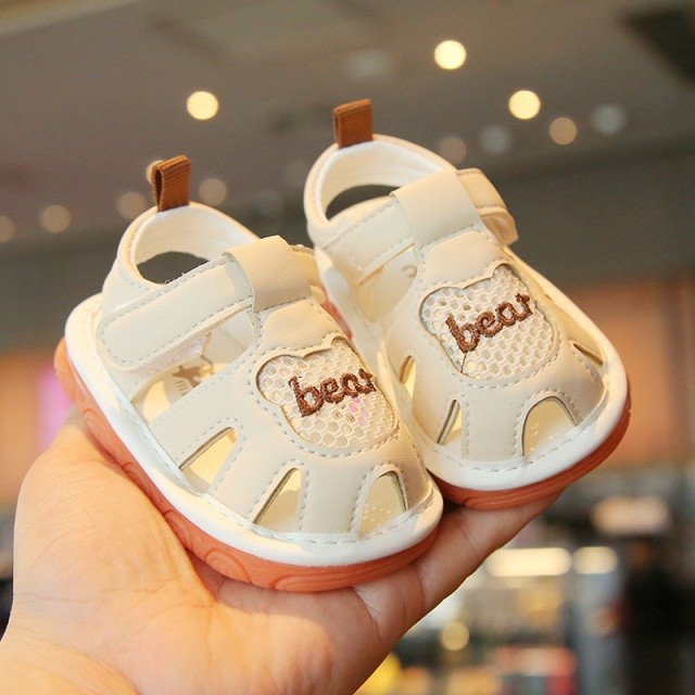 Sandalute ivoire cu piuitoare - Bear (Marime Disponibila: Marimea 22)