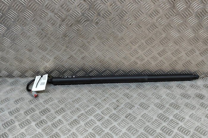 FORD PUMA J2K, CF7 2020 OEM: L1TB-S404C84-AA SKU: 22152215