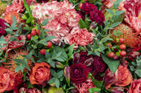 Cumpara ieftin Fototapet autocolant Flori156 Aranjament floral rosu, 250 x 150 cm