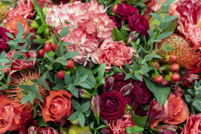 Fototapet de perete autoadeziv si lavabil Flori156 Aranjament floral rosu, 250 x 150 cm foto