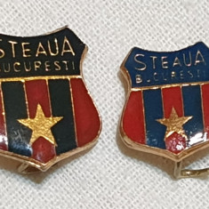 Fotbal Club Steaua Bucuresti - Lot x 2 bucati variante difer, insigna anii 1970