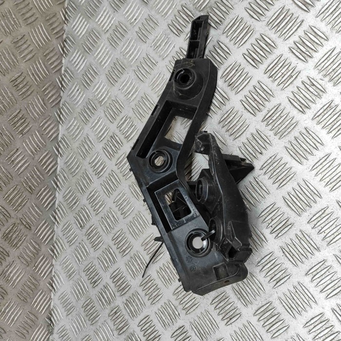 Suport bara de protecție dreapta spate VW GOLF VII 5G1, BQ1, BE1, BE2 2015 OEM: 5G6807394A,5G6807394 28838469