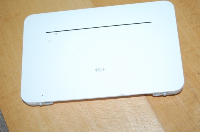 ROUTER HUAWEI SOYEALINK MODEL B535-333 4G+ 400Mbps LTE CAT 7 Mobile WiFi wireless Router NECODAT / LIBER IN ORICE RETEA