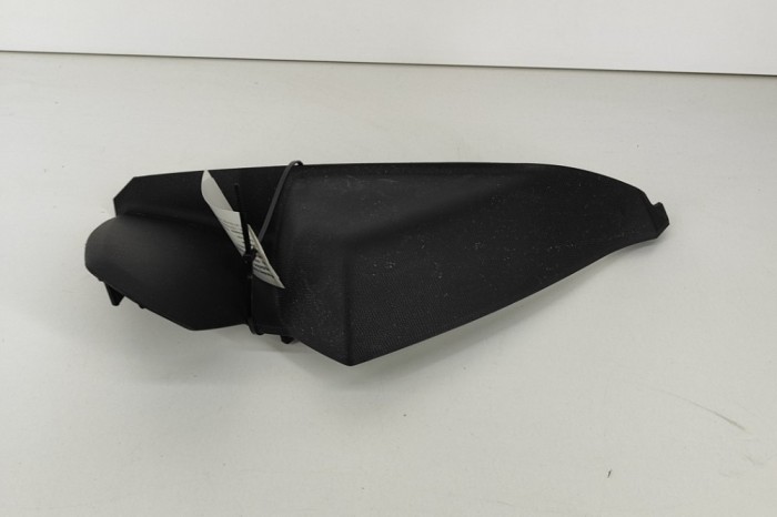 Ornament lateral planșa de bord PEUGEOT 3008 SUV 2021 OEM: 9810281477 28228747