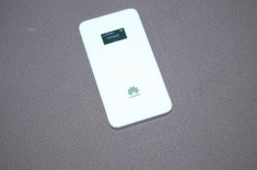 ROUTER HOTSPOT MIFI 4G HUAWEI E5878 model E5878s-32 150Mbps download speed / necodat / liber in orice retea