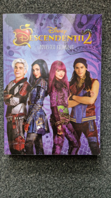 DISNEY DESCENDENTII 2 Povestea Filmului foto