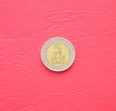 C50 - Moneda foarte veche - Kenya - 5 shillings - 1997 foto