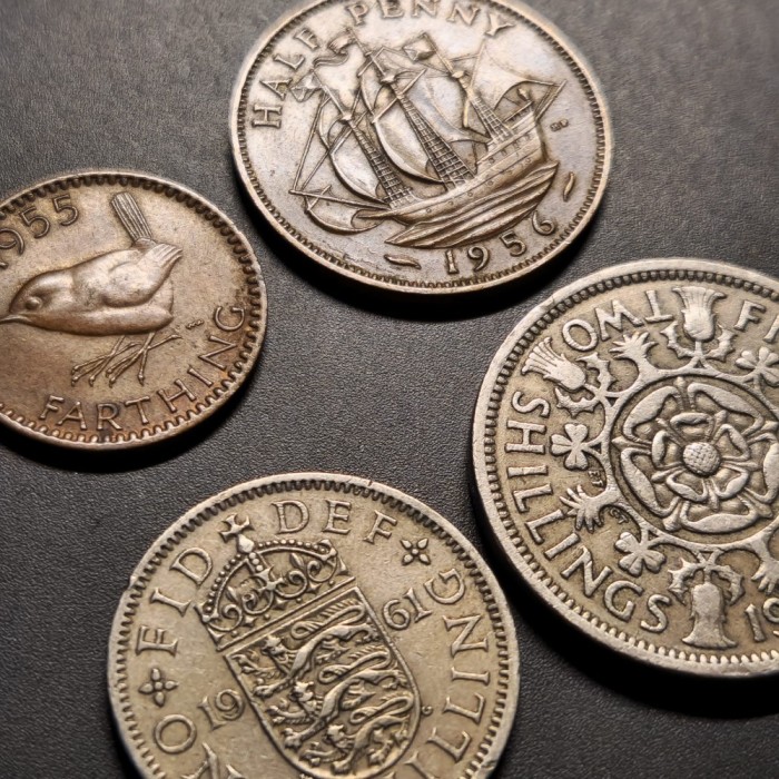 Lot 4 Monede Regatul Unit - Queen Elizabeth II (1953-1967) (1 farthing 1955, 1/2 penny 1956, 1 shilling 1961, 2 shillings 1954)