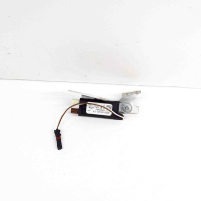 Amplificator de antena JAGUAR I-PACE X590 2020 OEM: J9D3-18C901-CA foto