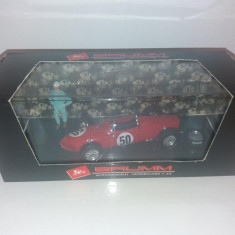 Macheta Ferrari 156 F.1 - 1961 + Figurina - Pitstop scara 1:43 BRUMM