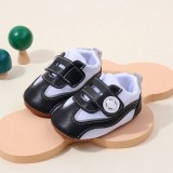 Adidasi albi cu negru pentru baietei - Baby (Marime Disponibila: 9-12 luni