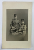Fotografie infatisand doi soldati din primul razboi mondial