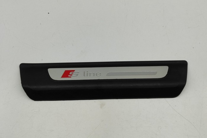 Ornament prag dreapta spate AUDI Q7 4M 2016 OEM: 4M0853376B | 31800537