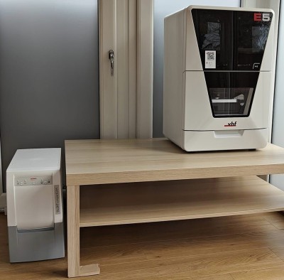 VHF E5 5-Axis Dental Milling Machine foto