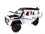 Macheta Mercedes G Class alb AMG 1:22 replica metal alba lumini sunete si efect fum