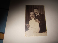 2 militari regalisti in uniforme diferite c postale foto