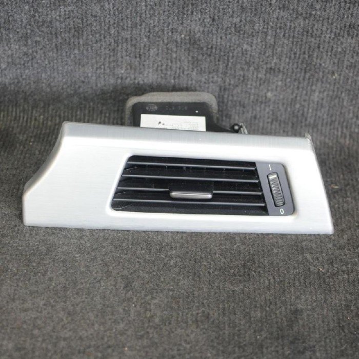 Gura de ventilație planșa de bord BMW 3 E90 2008 OEM: 9130466 1926868
