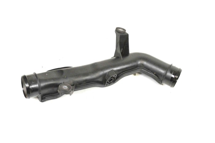 Furtun intercooler AUDI TT 8J3 2009 OEM: 1K0145762GP,1K0145762GQ,3C0145762M,1K0145792B,3C0145762AH